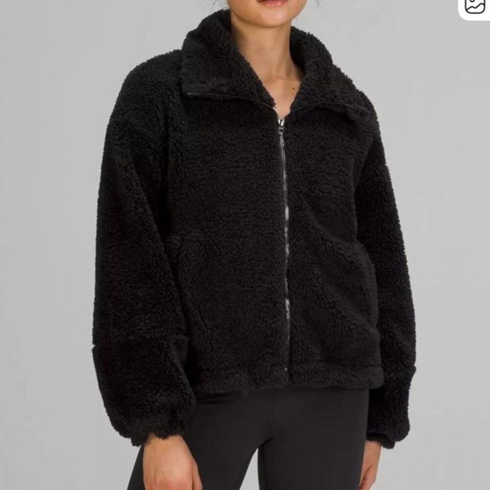 Lululemon Cinchable Fleece Teddy Jacket in Black Size 4 Outerwear